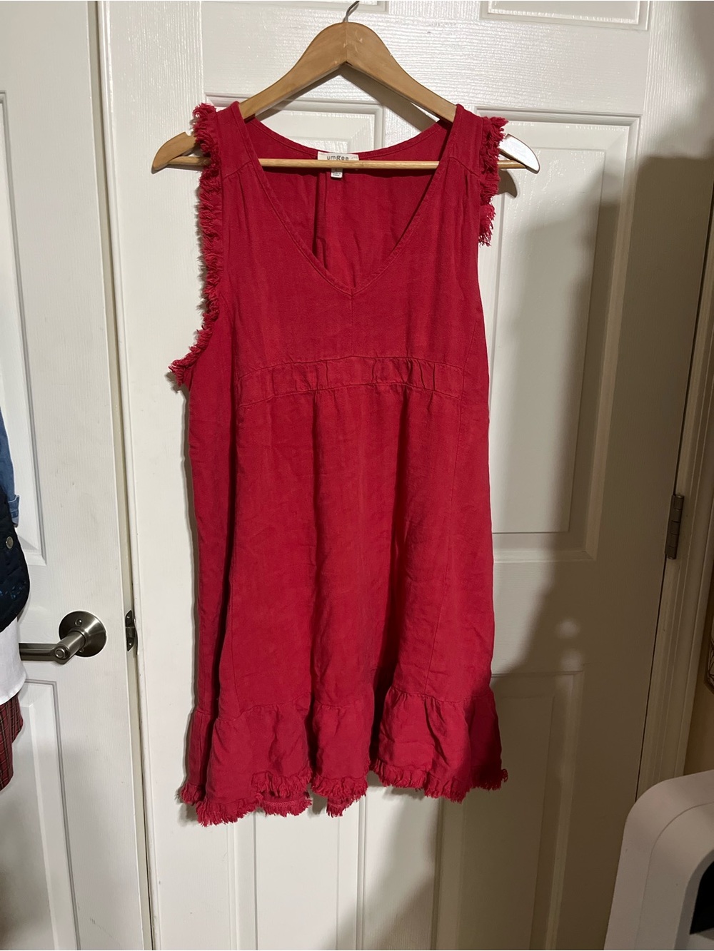 Umgee Red Sleeveless V-Neck Midi Dress with Frayed Trim R 19-14